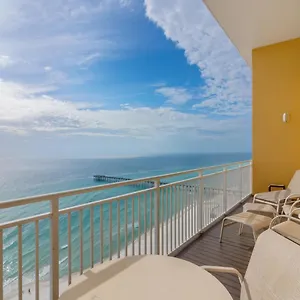  Apartment Sterling Reef 1904, 2 Bedroom, Penthouse, Beach Front, Pool, Sleeps 6